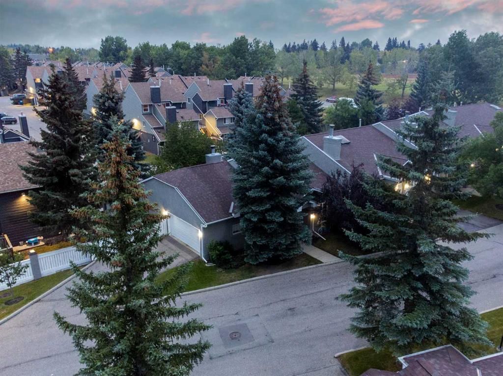 New property listed in Glamorgan, Calgary