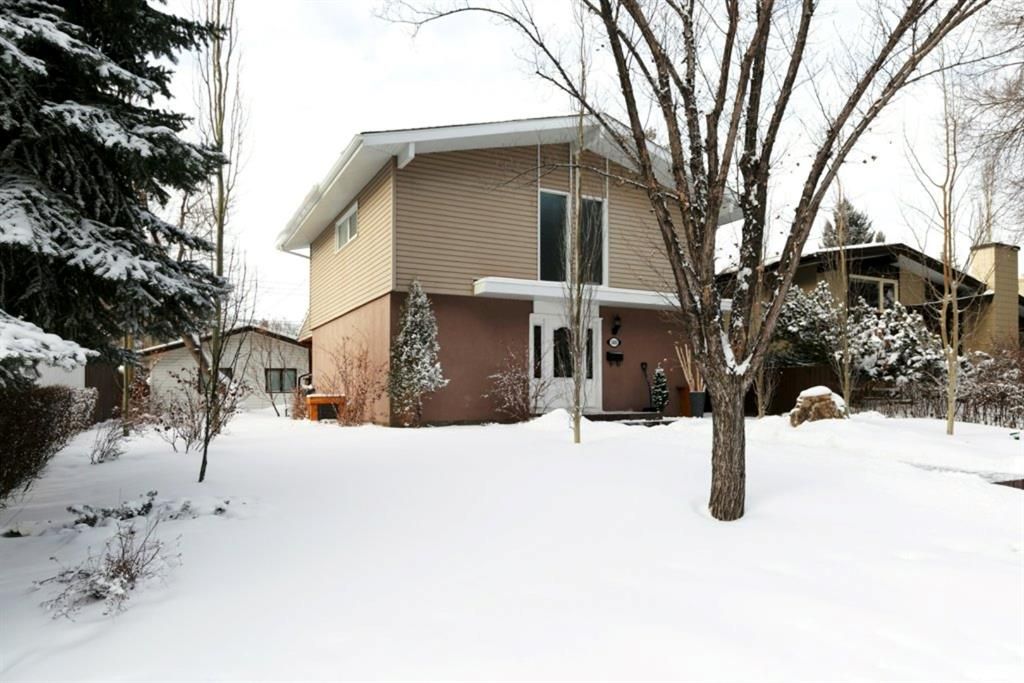 I have sold a property at 3405 Lane CRESCENT SW in Calgary
