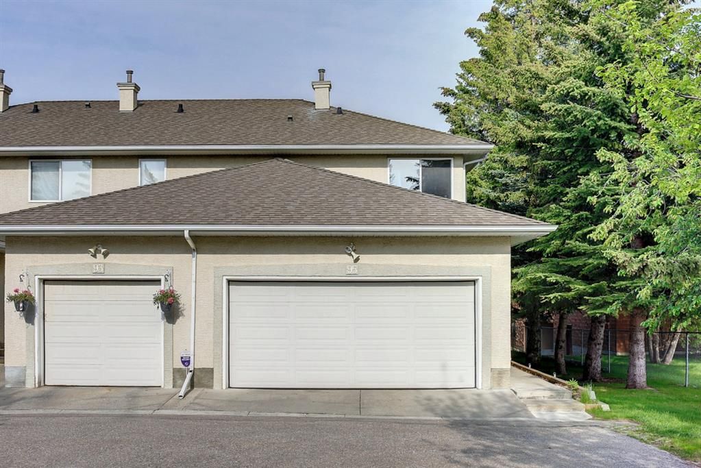 I have sold a property at 95 Cedarview MEWS SW in Calgary
