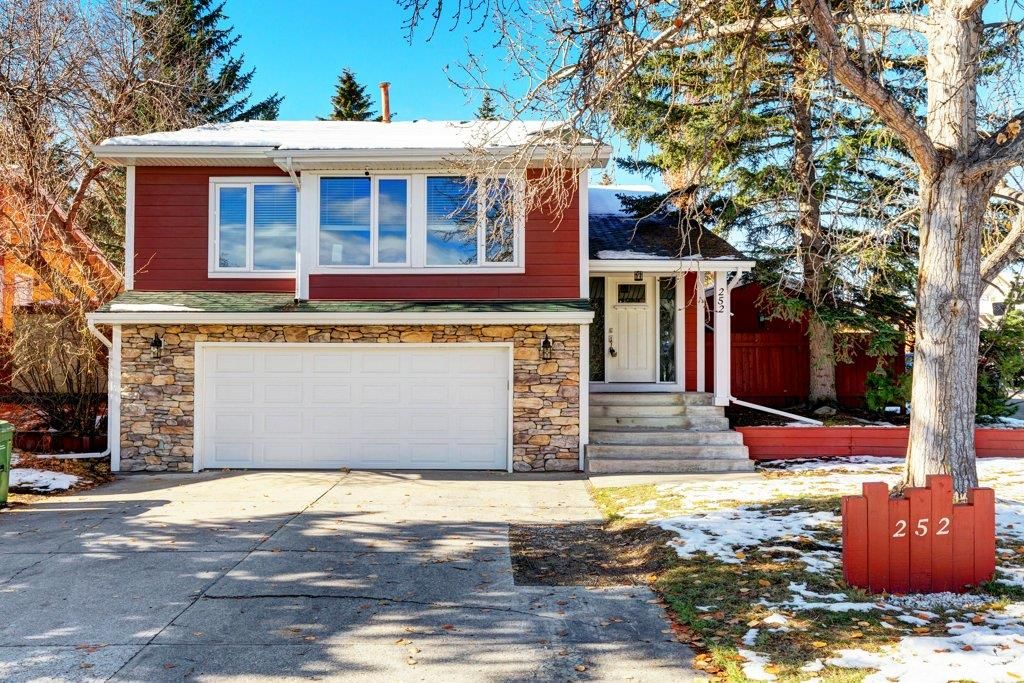 New property listed in Shawnessy, Calgary