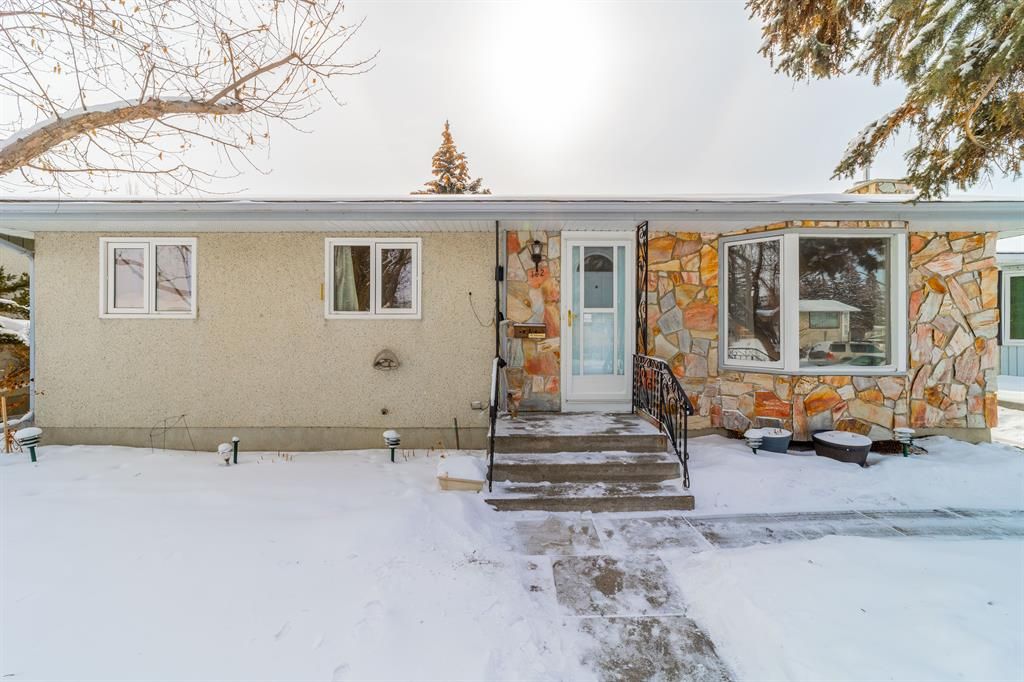 I have sold a property at 142 Marbrooke CIRCLE NE in Calgary
